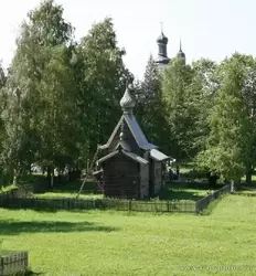 Деревянная церковь Ризоположения из села Бородава