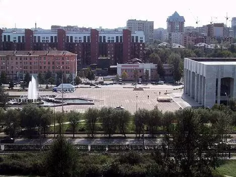 Фонтан у Драматического театра в Перми Фонтан у Драматического театра в Перми