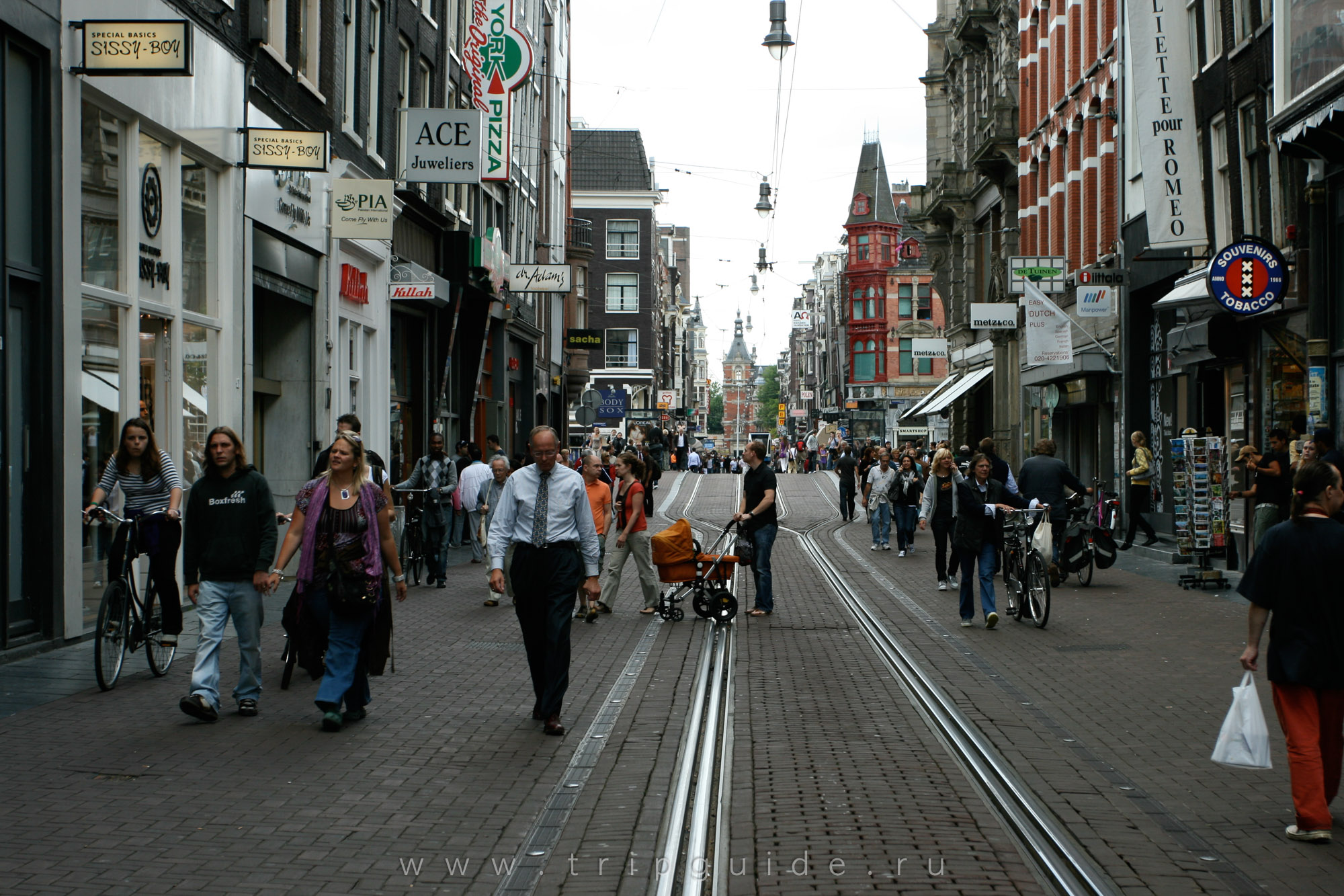 Пешеходно-трамвайная Leidsestraat Пешеходно-трамвайная Leidsestraat