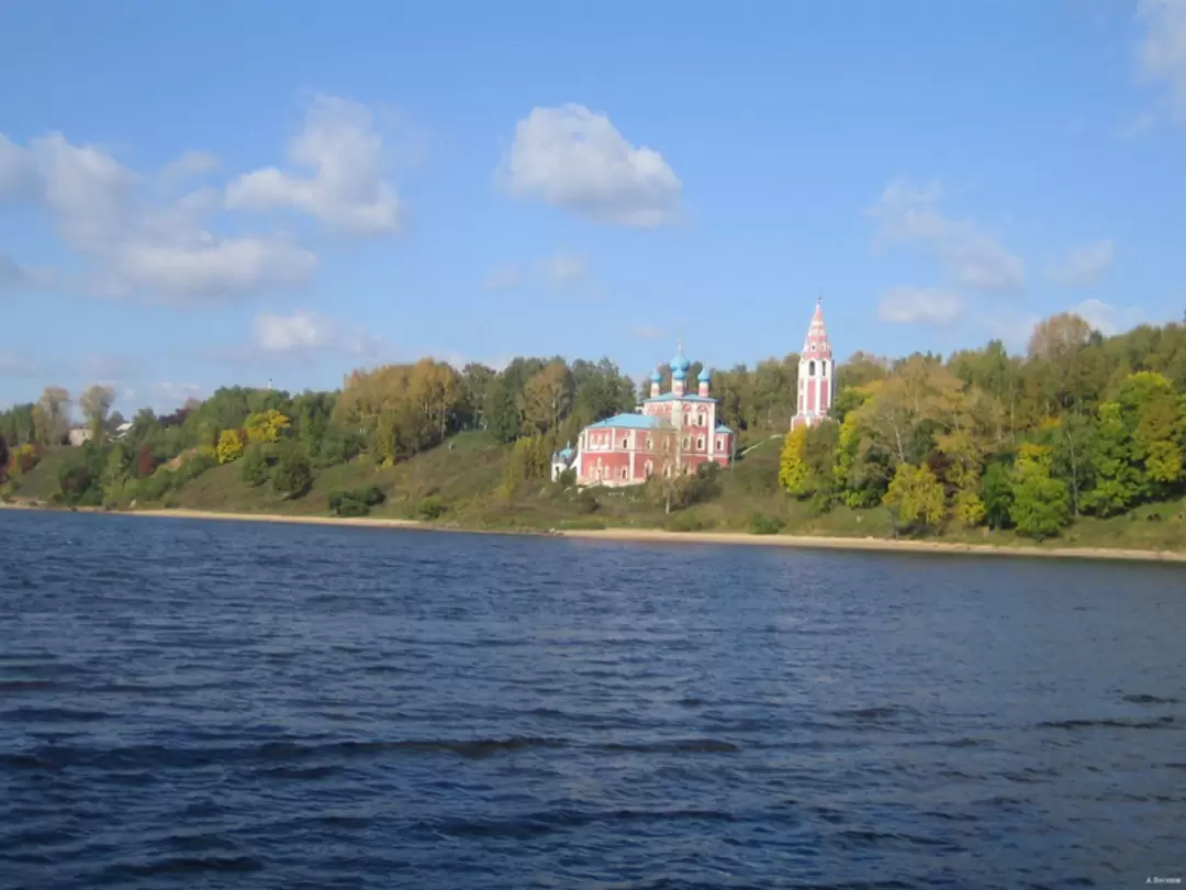 Тутаев, церковь Казанской иконы Божией Матери и Спаса Преображения Тутаев, церковь Казанской иконы Божией Матери и Спаса Преображения